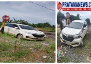Foto: Babaranjang Tabrak Minibus Xenia di Perlintasan Bumi Ratu,
