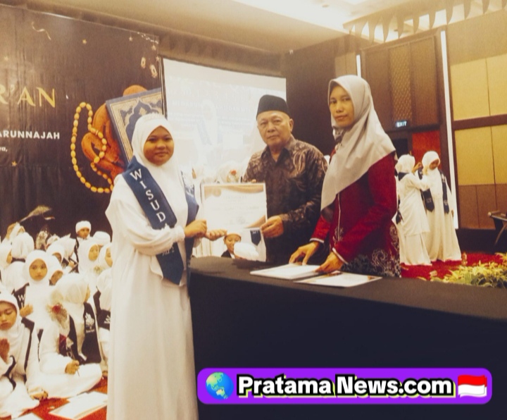 Wisuda 234 Tahfidz Al-Qur’an YPS Darun Najah Banyuwangi Berlangsung Khidmat dan Penuh Adab